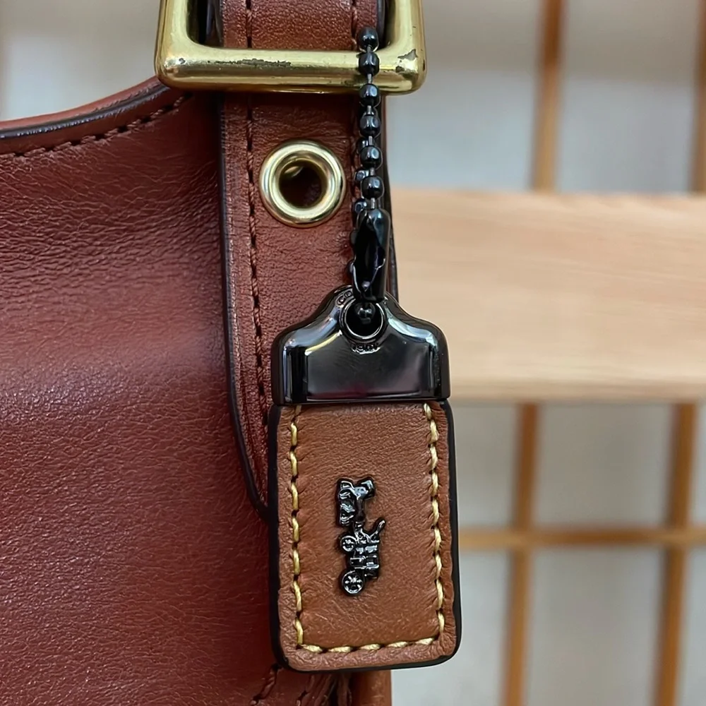 Coach Legacy Brown Leather Mini Saddle Bag & 1941 Horse and Carriage Hangtag - Picture 7 of 17